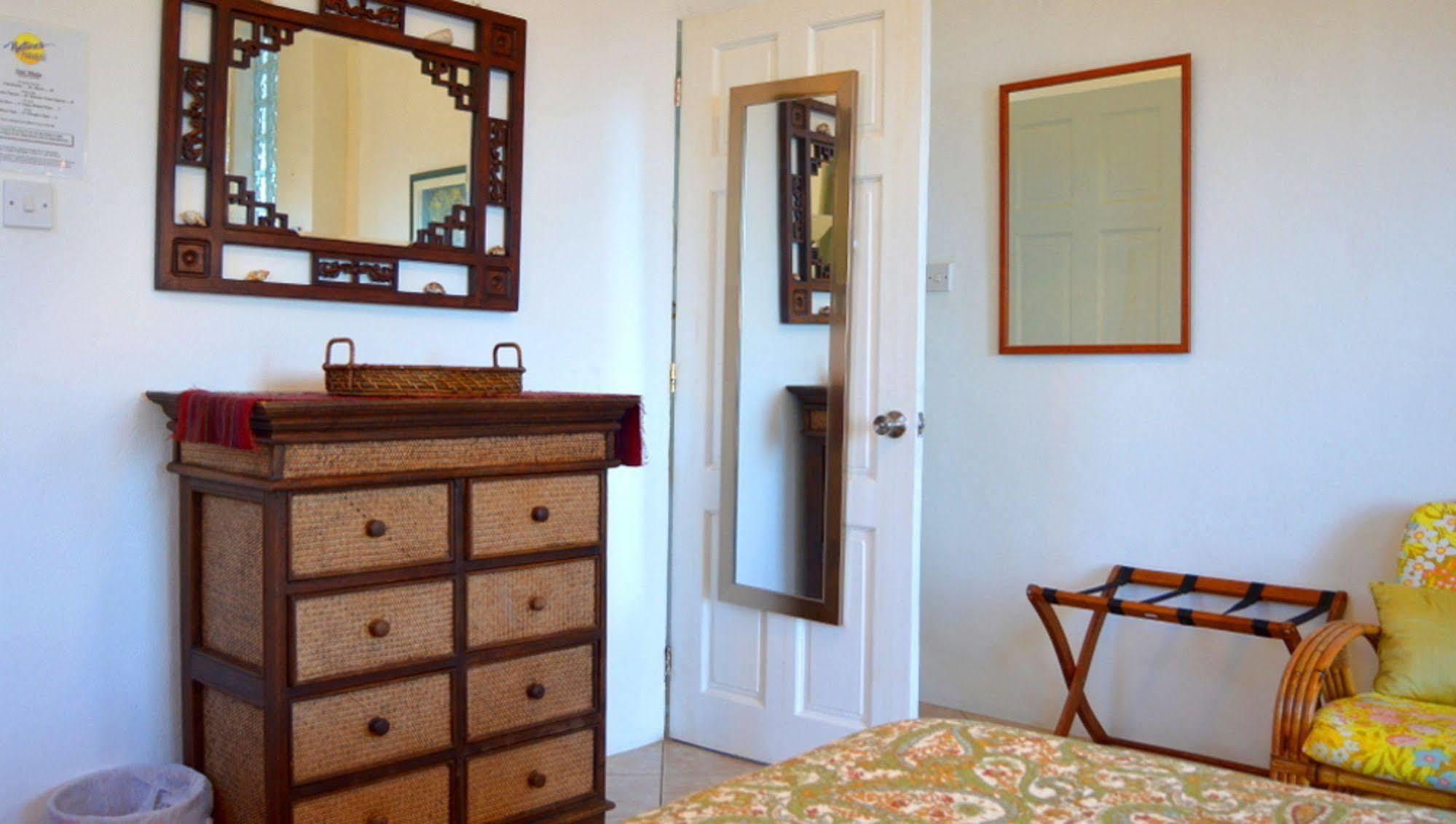 Nature'S Paradise Bed & Breakfast Marigot Bay Exterior photo